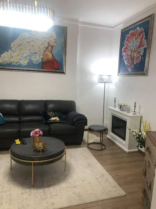 Dumbrava Rosie - Ultracentral Historical Residence Bucharest Apartment